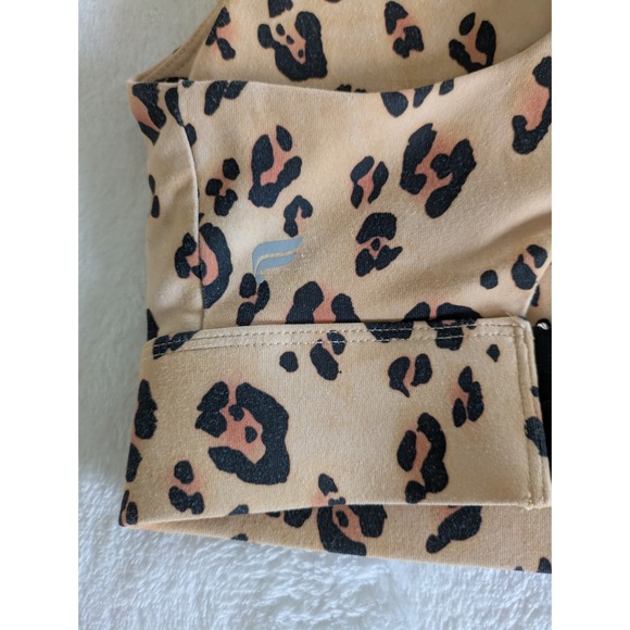 Fabletics Sports Bra Cheetah Print 'On The Go' Midi‎ Medium Impact - Picture 3 of 7